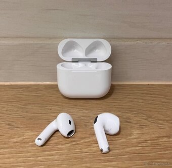 Airpods 4 - 6