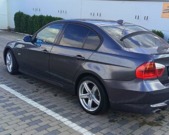 Bmw E90 318D - 6