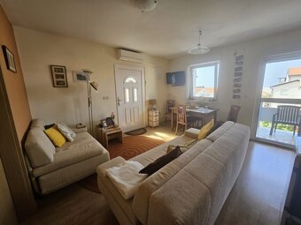 Chorvátsko 3 izbový apartmán 120 metrov od mora - 6