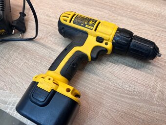 Dewalt vrtačka DC740 celý set - 6