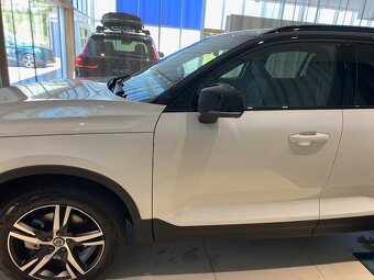 Predám Volvo XC40 T4 R-Design BEZNÍN MILD HYBRID - 6