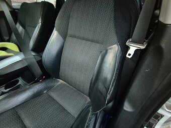 Auris 2013 1.8hybrid - 6
