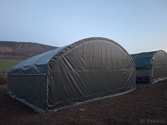 Prístrešok pre zvierata 10x10 m - 6