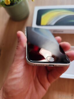 Iphone se 2020 - 6