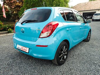 HYUNDAI i20 1.25 benzin - 83tis km-2014-LED-KLIMA-VYHREV SED - 6