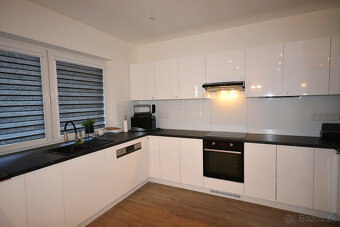 Moderný 4-izbový bungalov na prenájom – novostavba v tichej - 6