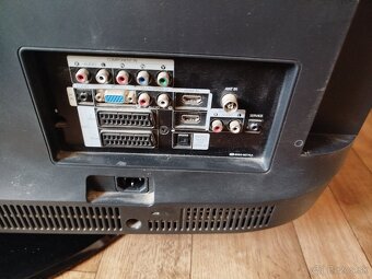 Televízor Samsung 40". 107cm - 6