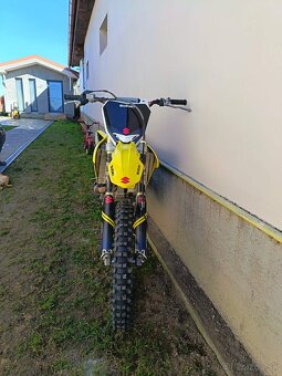 Predám suzuki rmz 450 - 6