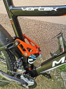 Horsky bicykel celoodpruzeny pneu 29 ram M - 6