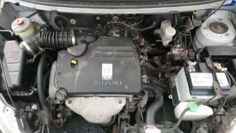 Predám suzuki Liana ma len 106km - 6