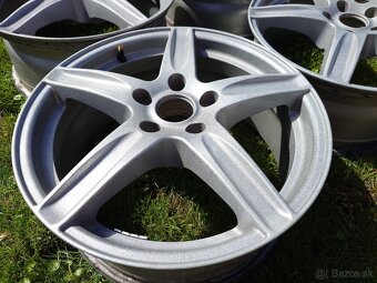 Disky Dezent 7J R17 5x112 ET40 H2 - 6