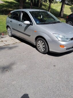 Ford focus 1.6 - 6
