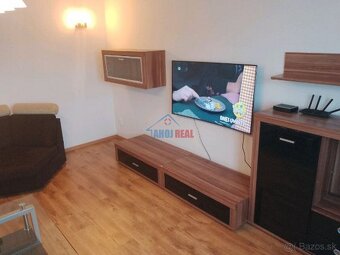 5- IZB BYT, NOVOSTAVBA, pre rodinu, môže menší psík, mačka - 6