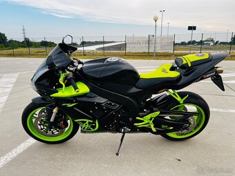 Yamaha R1 - 6