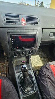Fabia 1,2 HTP r.2004 - 6
