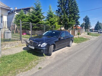 Mercedes E 211 - 6