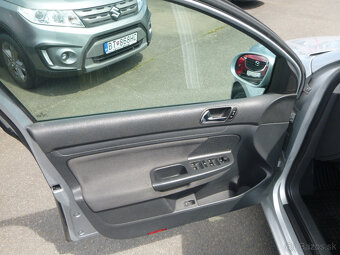 Volkswagen Golf 1,4i 16v 2004 - 6