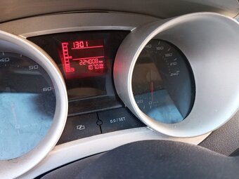 Predávam Seat Ibiza 2011 na suciaski - 6