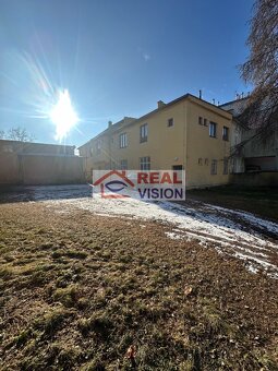 Predaj obchodno administratívna budova Poprad, Námestie Svät - 6