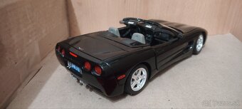 Jaguár Chevrolet bmw Ferrari 1:18 - 6