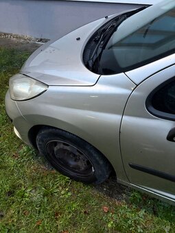 Peugeot 207 - 6