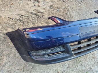 Predám predný nárazník na Volkswagen Touran mk1 - 6
