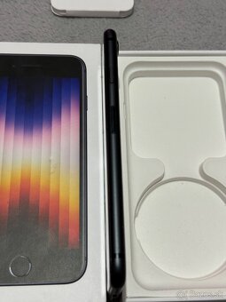 Predám Apple iPhone SE 2022 64GB Black Minimálne známky - 6