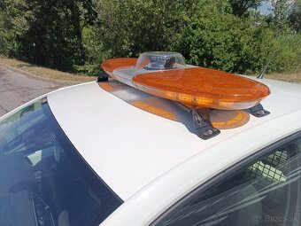 Predám VW Up 1,0 i benzín doprovodný špecial N1 - 6