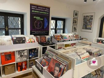 Obchodný priestor v srdci historického centra 31 m2 – BA I.- - 6