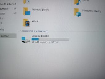 predám Lenovo thinkpad T560 , Intel i7 , 8gb ram , Win 10 - 6