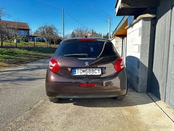 Peugeot 208 1.4 HDI - 6