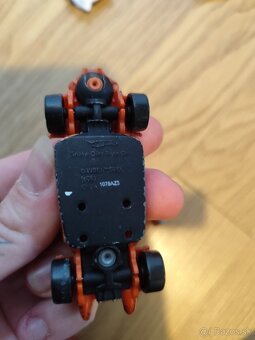 Hot Wheels - 6