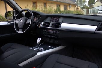 Predám BMW X5 4.0 xDrive - 6