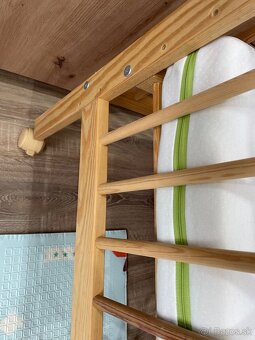 Nastaviteľná postielka drevená borovica 120x60 - 6