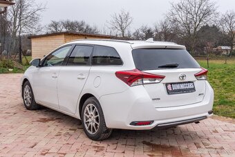 Toyota Auris Touring Sports 1.6 benzín - 6