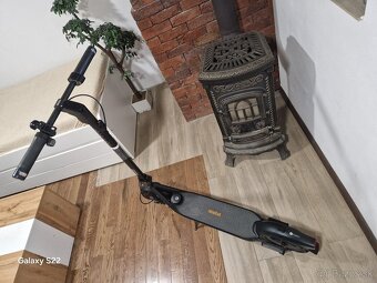 Ninebot by Segway Kickscooter F2 E - 6