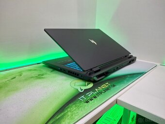 Acer® Nitro 17 / Ryzen 9 / RTX 4060 / 32GB / QHD 165Hz - 6