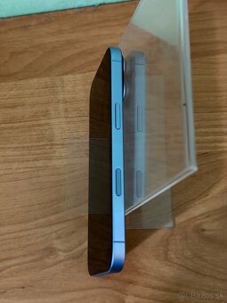 PREDANÉ Dobrý deň Ponúkam na predaj iPhone 17 256GB modrá - 6