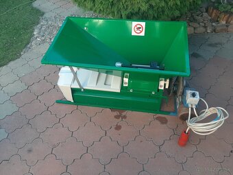 Elektricky mlynec na hrozno - 6