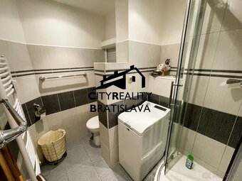 Výnimočný 3-izbový byt s veľkou presklenou terasou v srdci P - 6