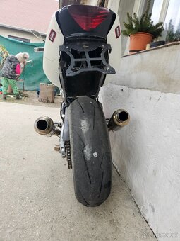 Honda Vtr 1000f. - 6