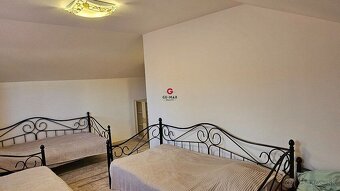 REKREAČNÁ CHATA PRI VINIANSKOM JAZERE – len 2 minúty pešo od - 6