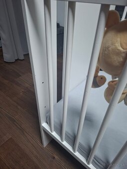 Predám postieľku KLUPS Postieľka SAFARI ŽIRAFKA biela - 6