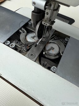 Šicí stroj Durkopp Adler 1220 se 2 jehlami, 4 mm, šicí stroj - 6