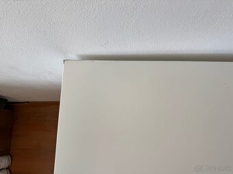 Ikeacky stol Micke - 6