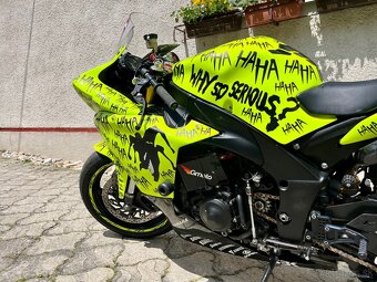 yamaha r1 big bang - 6