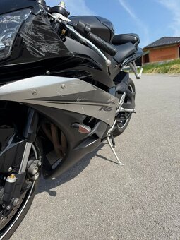 Yamaha yzf R6 - 6