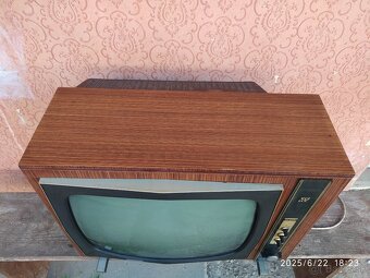 🏆 NEJFUNKČNEJŠIA NEFUNKČNÁ TELEVÍZIA ROKU 1968 - 6
