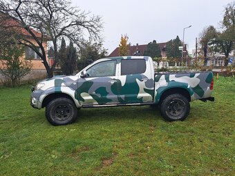 Toyota Hilux 3.0 - 6