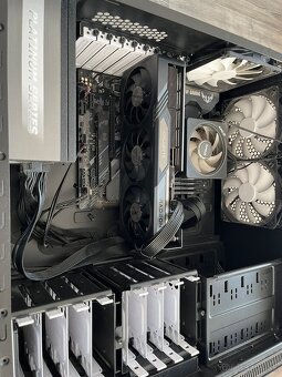 AMD ryzen 9 3900x - RX 7800 XT - 64GB RAM - 1TB SSD - 6
